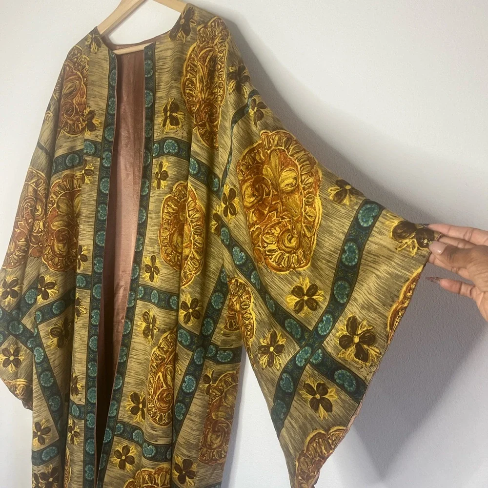 Elegant Multicolor Kimono Jacket - Picture 1 of 14